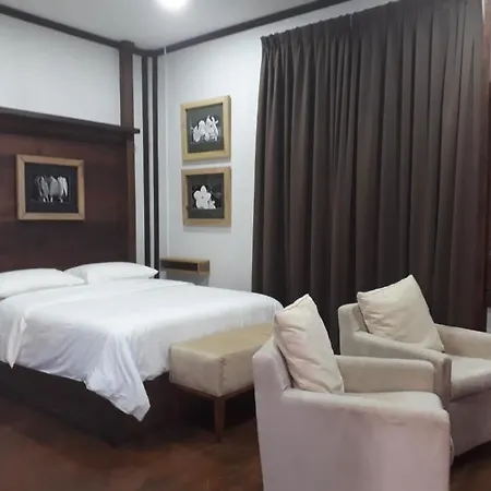 Old Klang Road Homestay Dungun Exterior photo