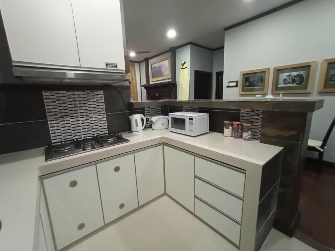 Old Klang Road Chalet