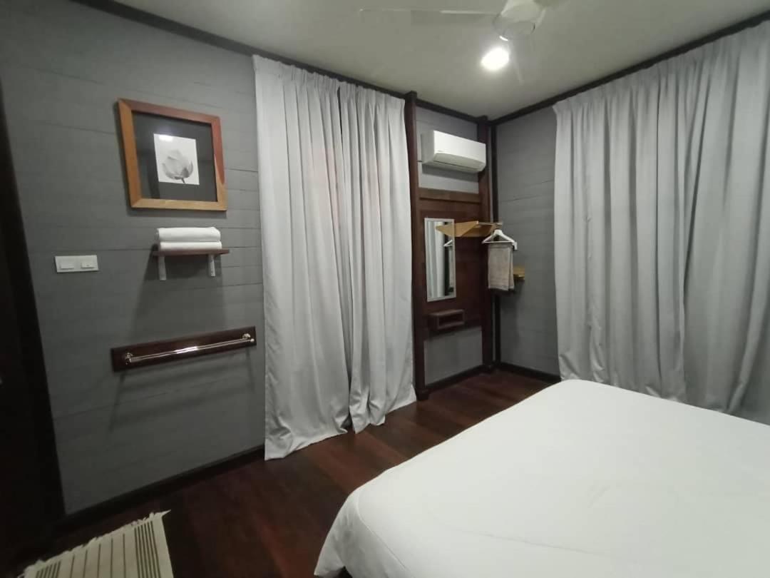 Old Klang Road Chalet Dungun