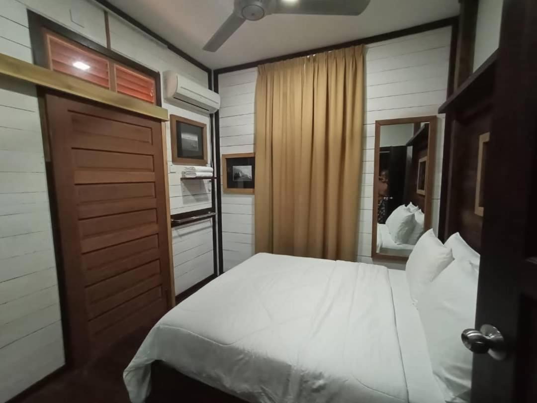 Old Klang Road Chalet Dungun