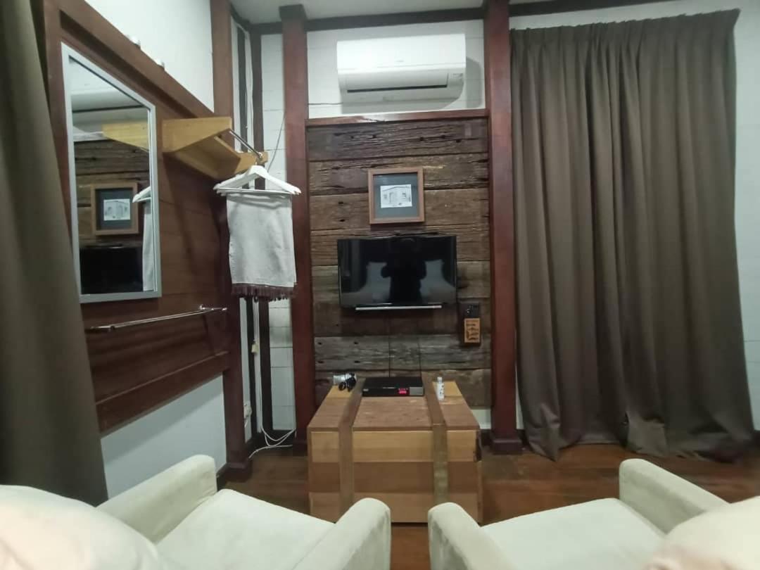 Chalet Old Klang Road